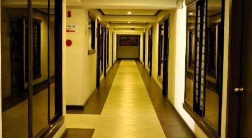 D' Leonor Hotel Davao Bagian luar foto