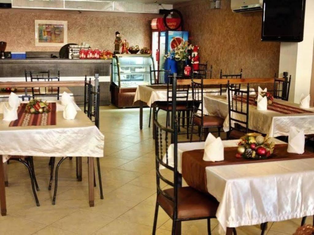 D' Leonor Hotel Davao Bagian luar foto
