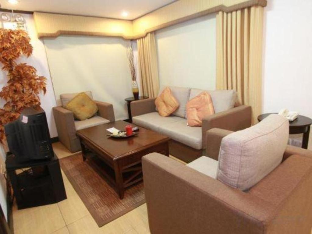 D' Leonor Hotel Davao Bagian luar foto