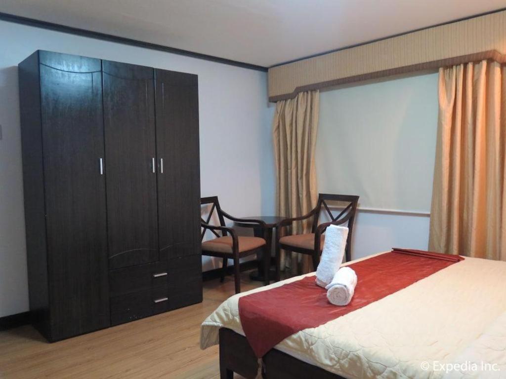 D' Leonor Hotel Davao Bagian luar foto
