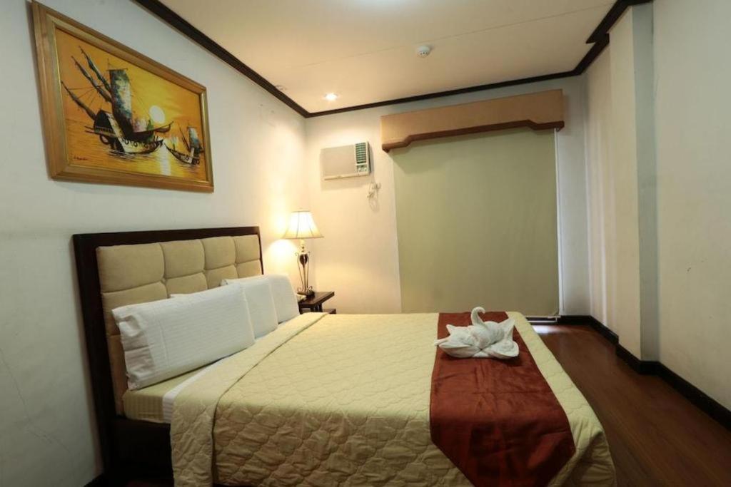 D' Leonor Hotel Davao Bagian luar foto