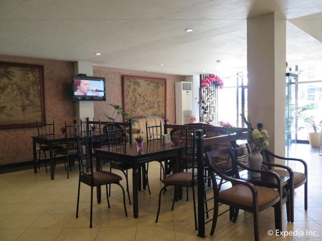 D' Leonor Hotel Davao Bagian luar foto