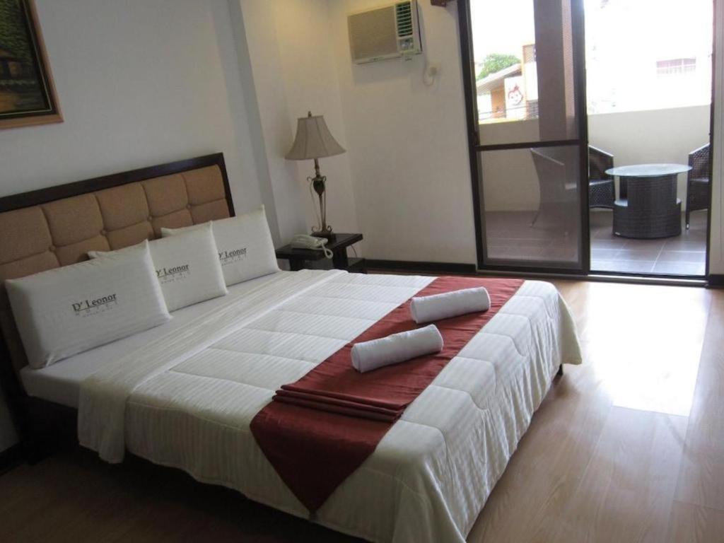 D' Leonor Hotel Davao Bagian luar foto