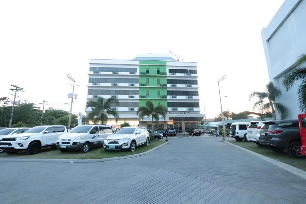 D' Leonor Hotel Davao Bagian luar foto