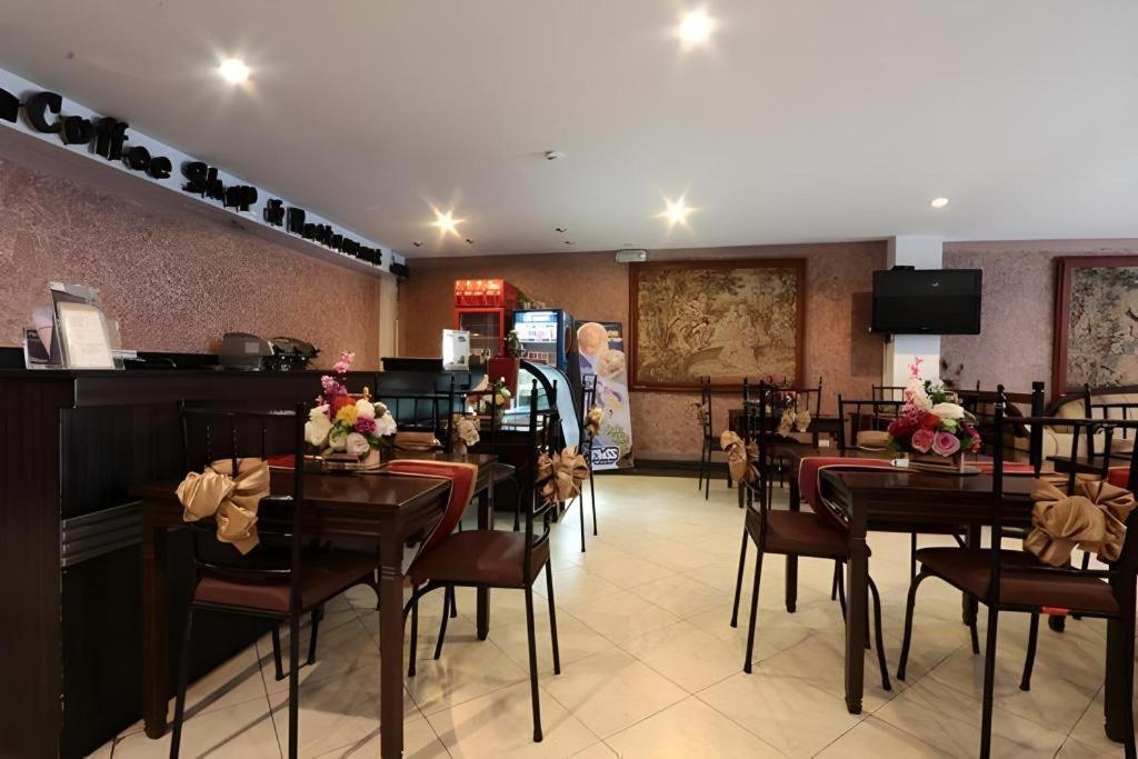 D' Leonor Hotel Davao Bagian luar foto