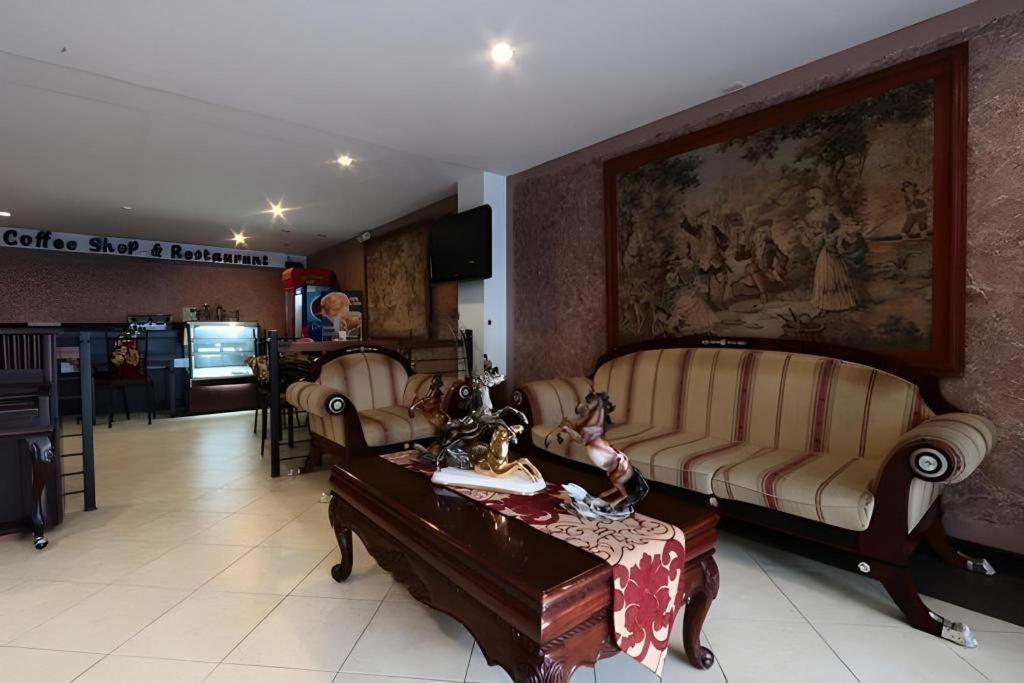 D' Leonor Hotel Davao Bagian luar foto